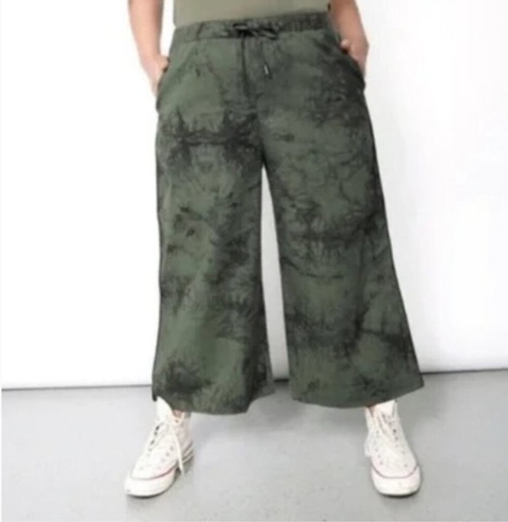 Wildfang wide leg pants pull on green Essential loose leg large street wear